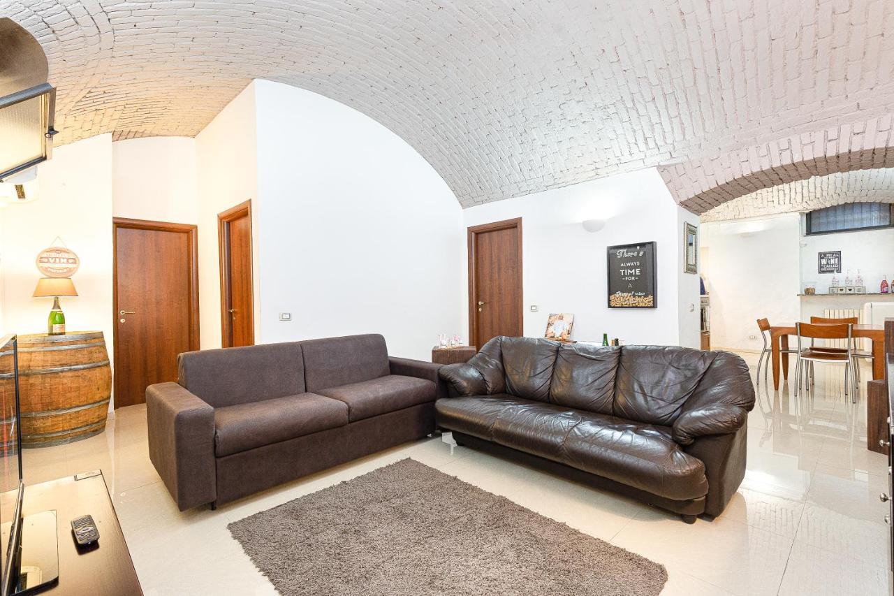 La Cantinetta Di - The Wine Cave In Milan, Huge 110sqm Next To Station * Milan