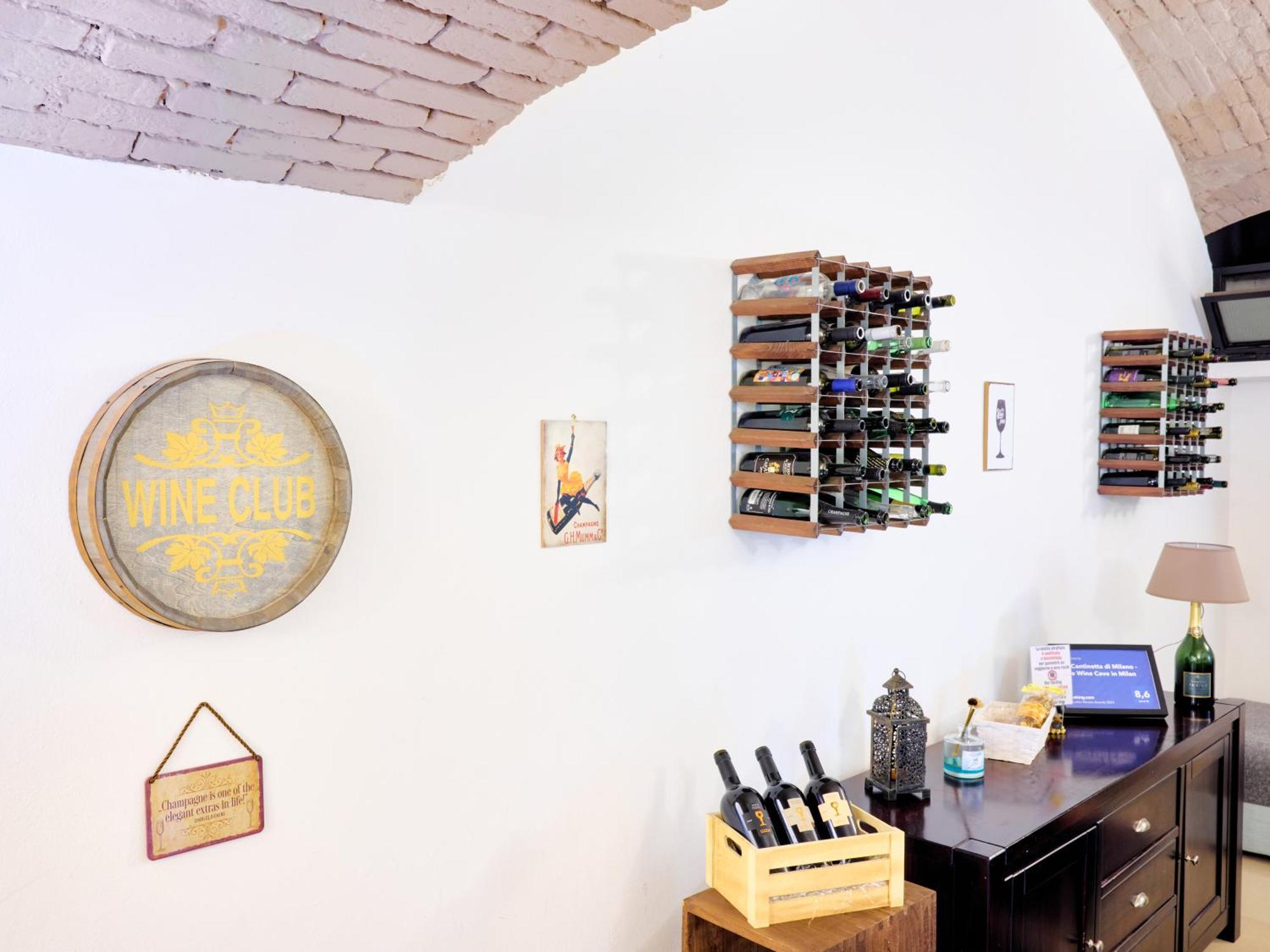 La Cantinetta Di - The Wine Cave In Milan, Huge 110sqm Next To Station