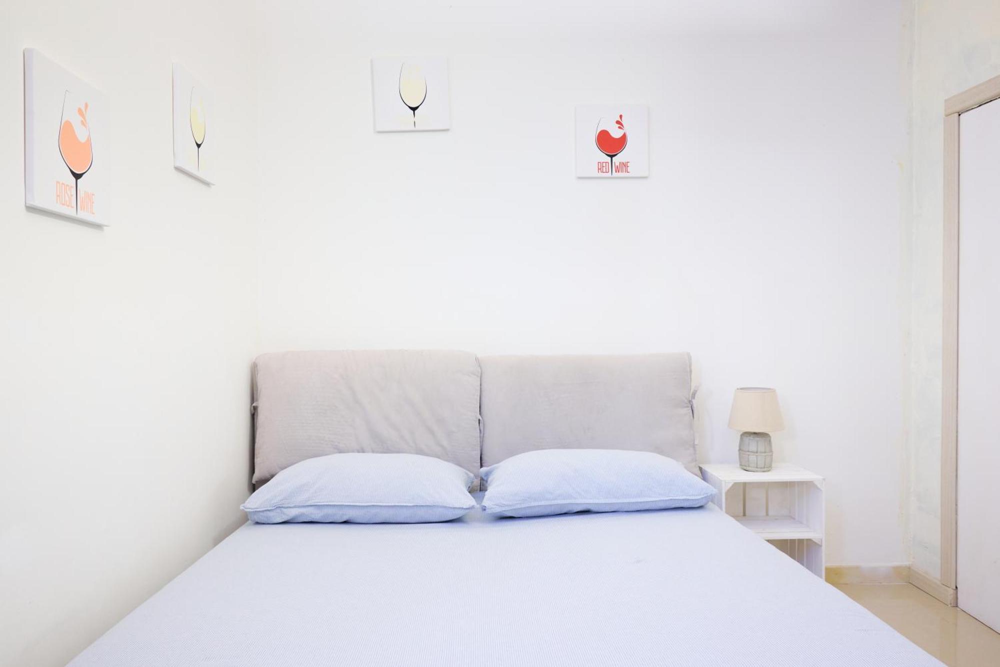 Apartment La Cantinetta Di - The Wine Cave In Milan, Huge 110sqm Next To Station Milan