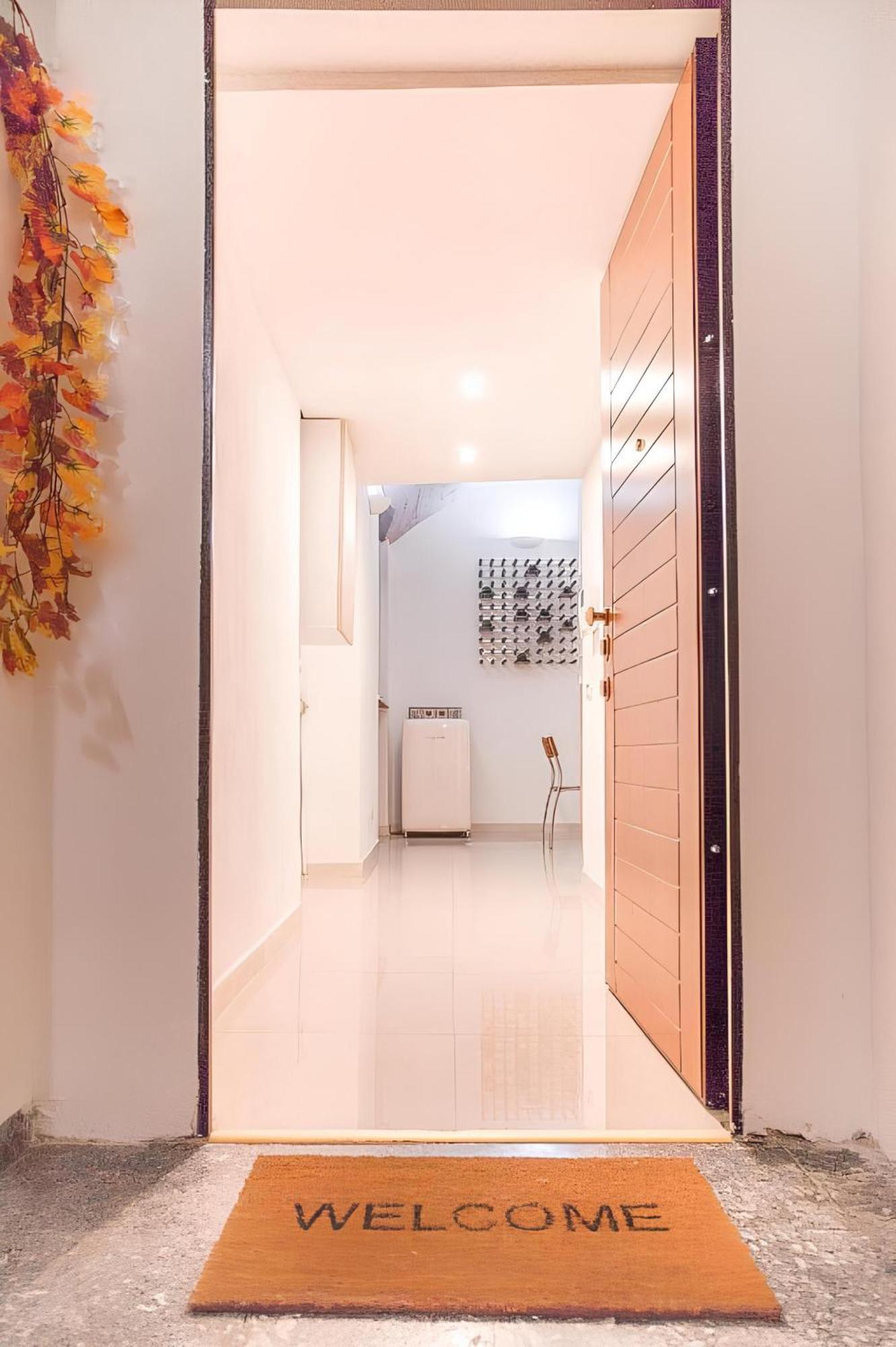 La Cantinetta Di - The Wine Cave In Milan, Huge 110sqm Next To Station Apartment Milan