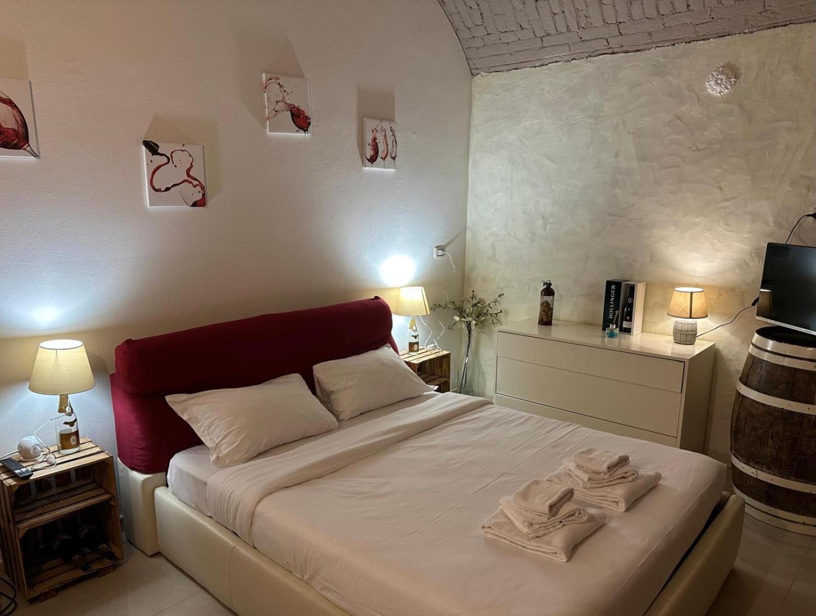 La Cantinetta Di - The Wine Cave In Milan, Huge 110sqm Next To Station * Milan