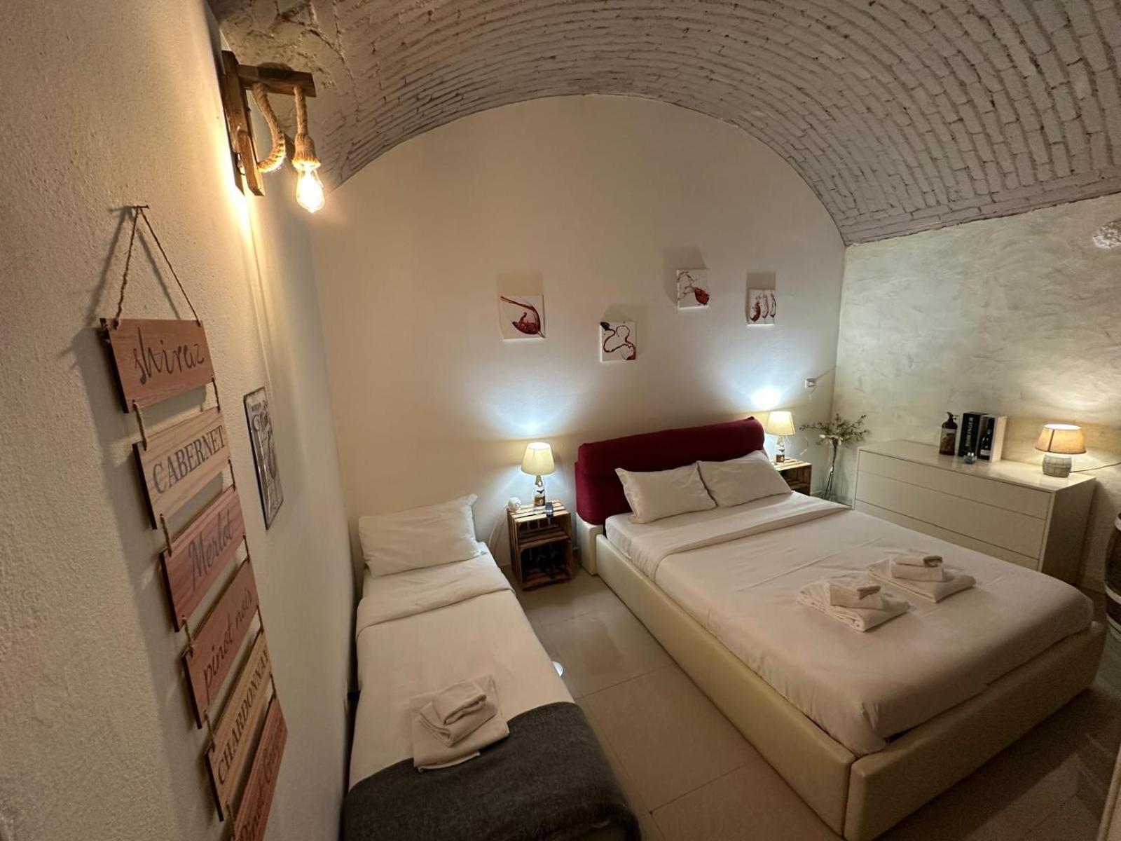 Apartment La Cantinetta Di - The Wine Cave In Milan, Huge 110sqm Next To Station *