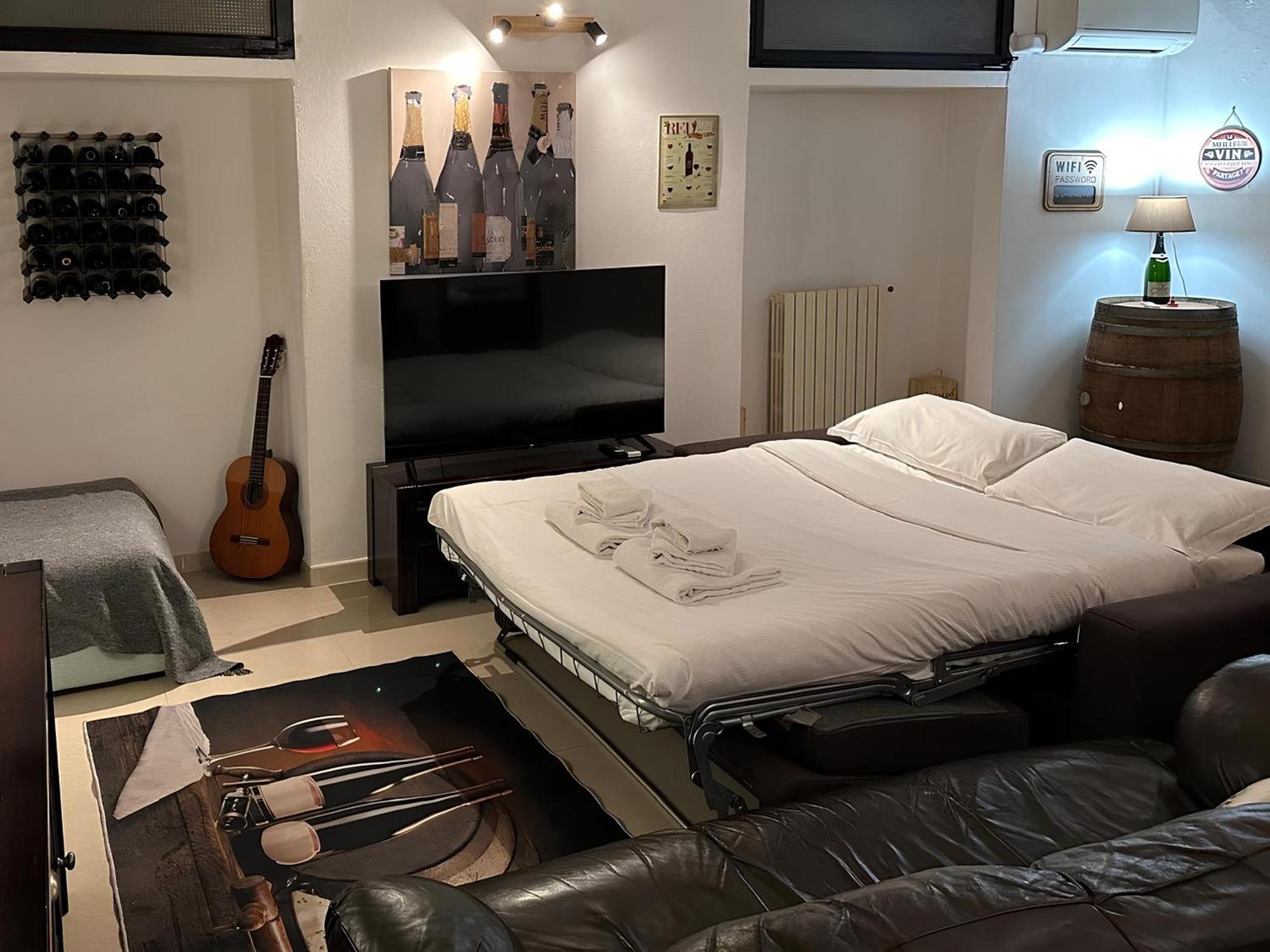 La Cantinetta Di - The Wine Cave In Milan, Huge 110sqm Next To Station Apartment